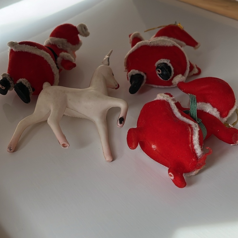 Vintage Flocked Santa and Mrs. Claus felted 60’s Plastic Reindeer - Picture 8 of 10